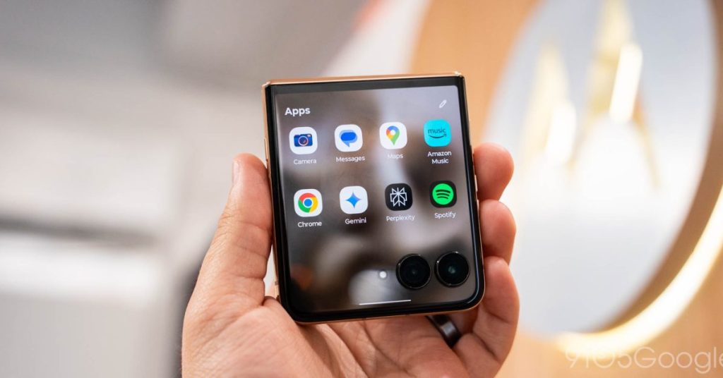 Perplexity s'invite sur les téléphones Motorola : une innovation à portée de main