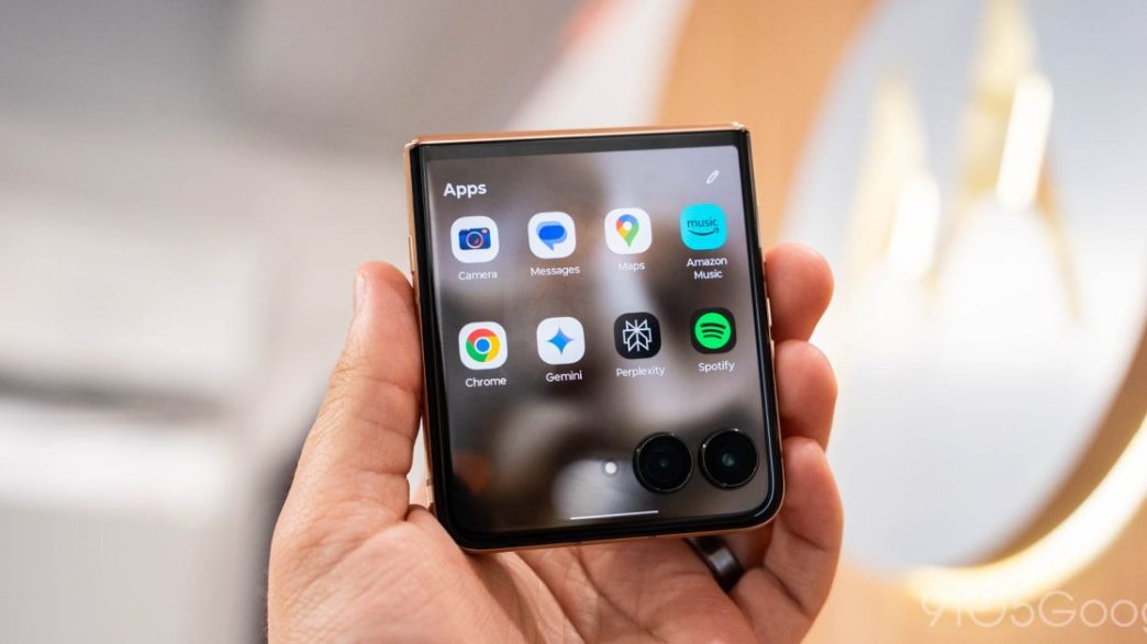 Perplexity s'invite sur les téléphones Motorola : une innovation à portée de main