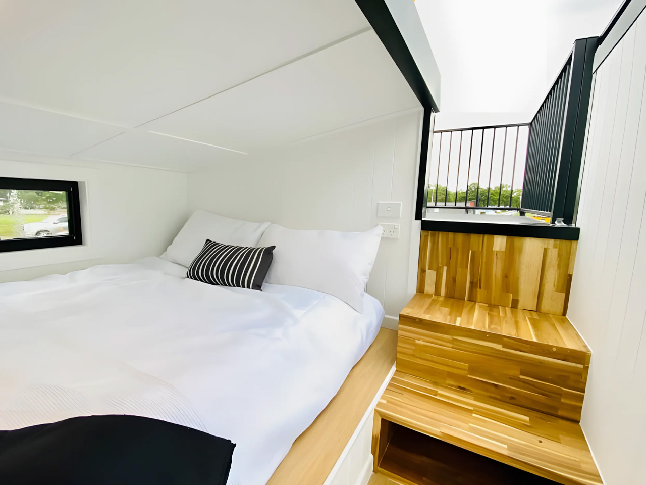 1745840639 283 Decouvrez cette Tiny House Moderne Optimisez votre Espace avec - plare.