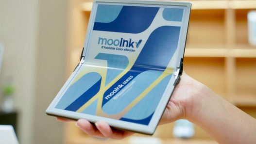 Decouvrez la Revolution La Premiere Tablette E Reader Flexible Qui - plare.