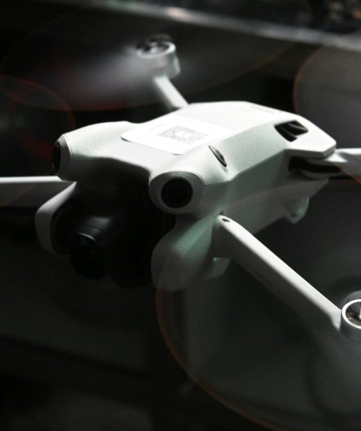 Fait divers : un résident en colère tire des pétards sur un drone de police, toutes les révélations ici