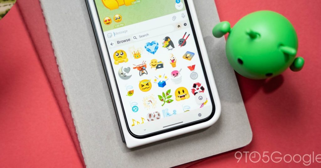 Gboard sur Pixel : Explorez la fonction Emoji Kitchen pour personnaliser vos messages.