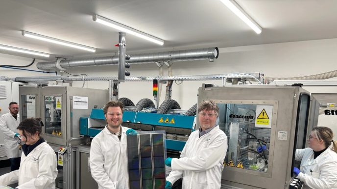 Innovacion en paneles solares nuevas tecnologias y disenos flexibles 5 - plare.