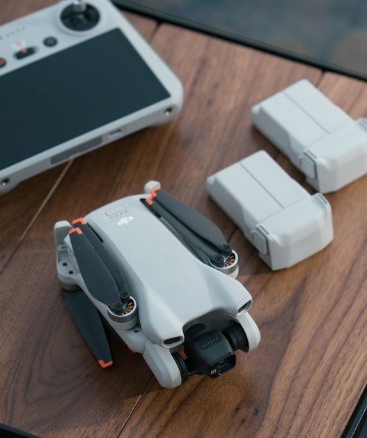 Pourquoi les batteries de drones DJI se déchargent-elles rapidement ? Analyse des causes et solutions efficaces.