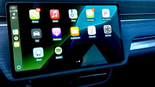 Rivian CarPlay EV Play - plare.