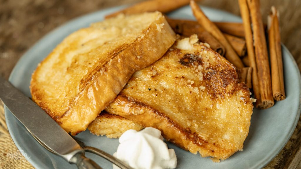 Torrijas traditionnelles au caramel croustillant : une douceur espagnole irrésistible