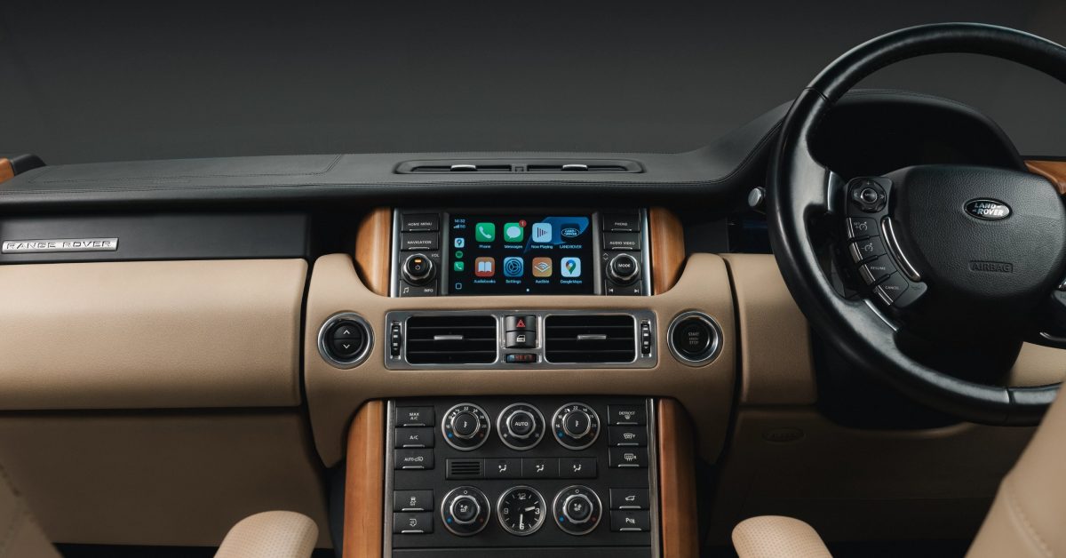 carplay landrover.webp - plare.