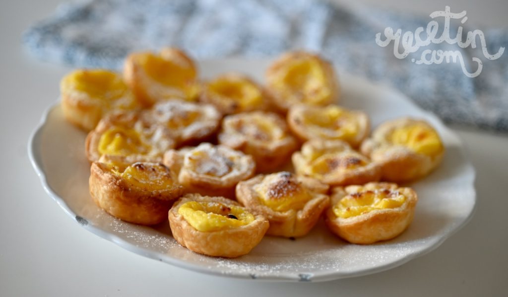 Pastelitos de hojaldre et crème pâtissière : une douce tentation à savourer