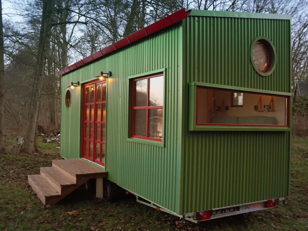 Découvrez Ces 10 Maisons Innovantes : Les Refuge Écologiques Idéaux Pour Vivre Autonome !