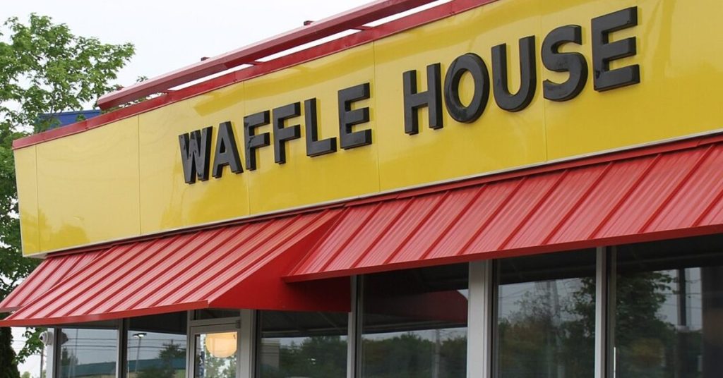Waffle House innove avec des bornes de recharge rapide DC : un coup de maître pour les conducteurs électriques