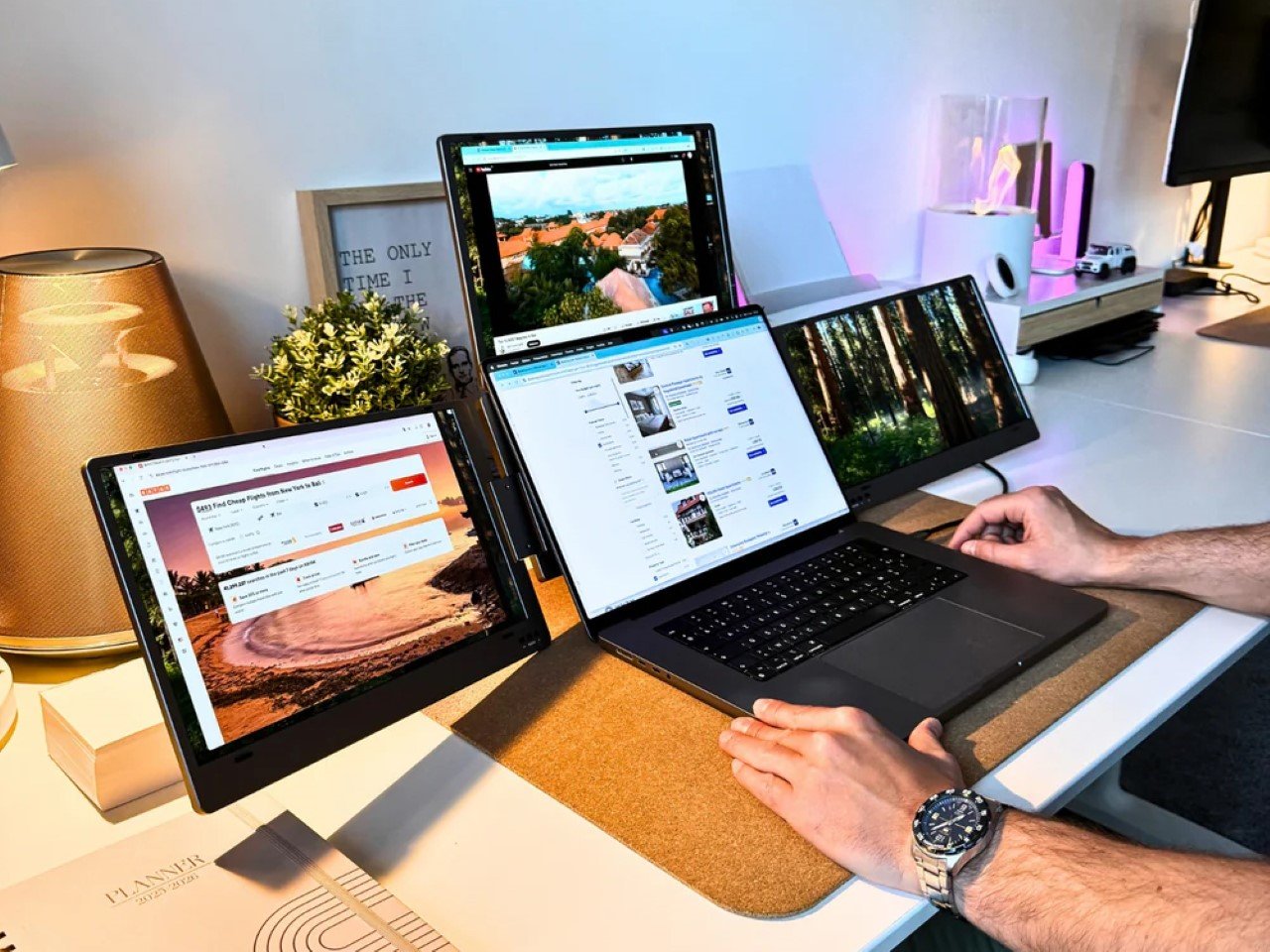 1746372857 996 Transformez votre MacBook en Centre de Controle Ultime avec cet - plare.