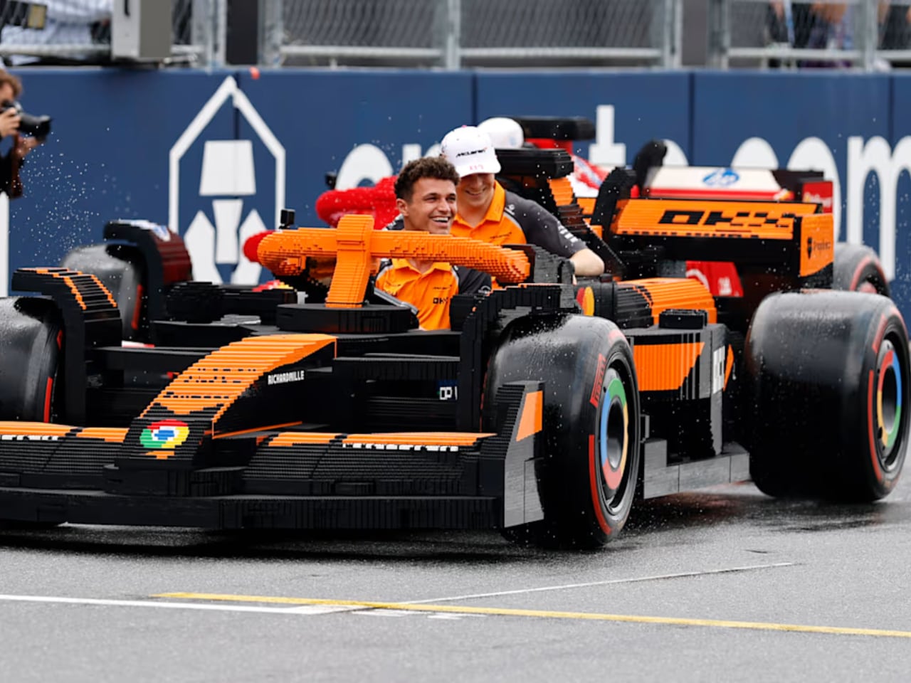 1746486830 50 LEGO Reinvente la Formule 1 Des Voitures en Taille - plare.