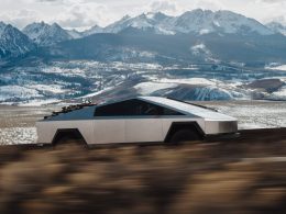 1746637758 tesla cybertruck logo sales tsla 1000x600 - plare.
