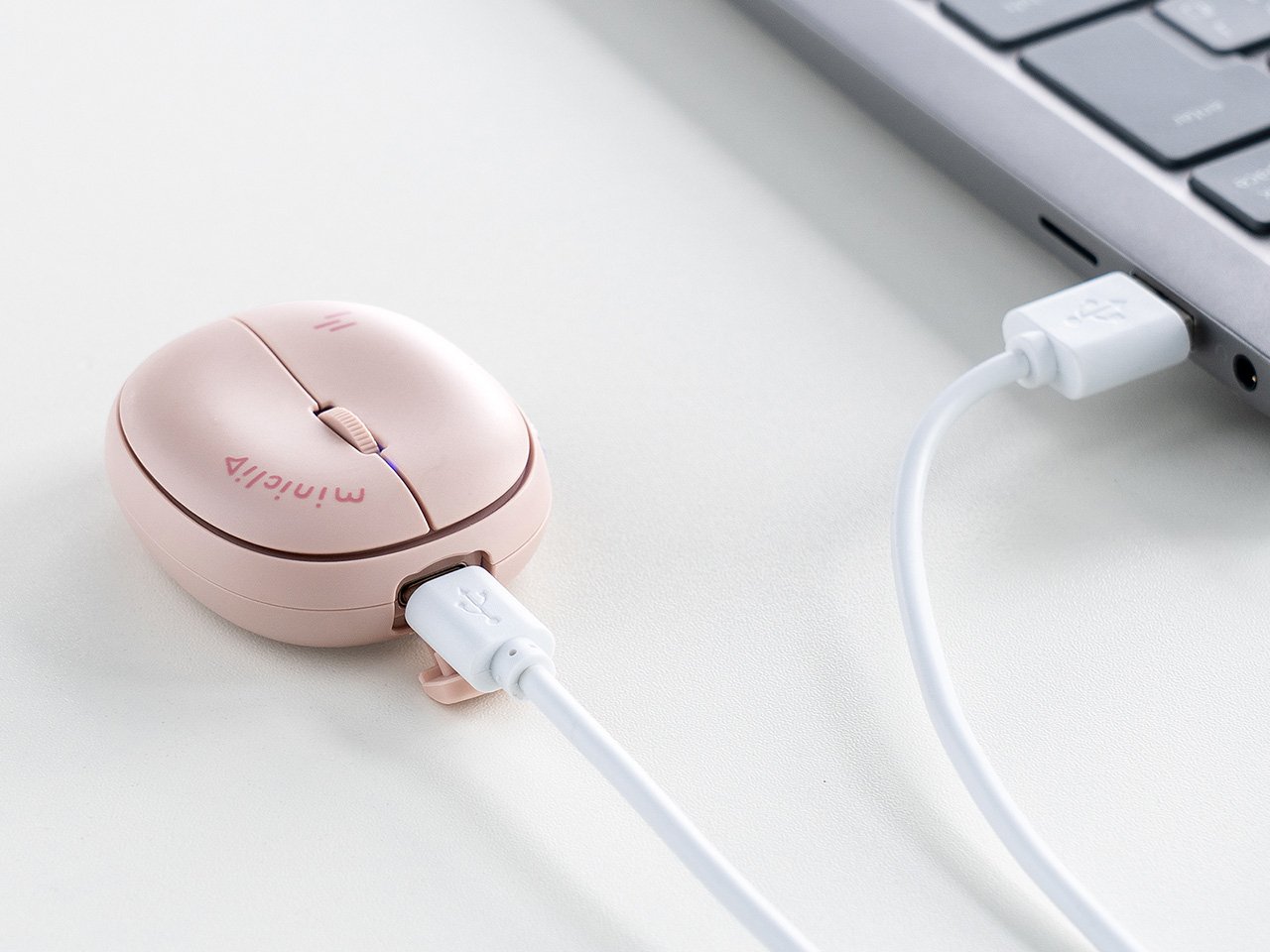 1746801641 107 Decouvrez la souris Bluetooth ultra compacte Plus petite quun etui - plare.