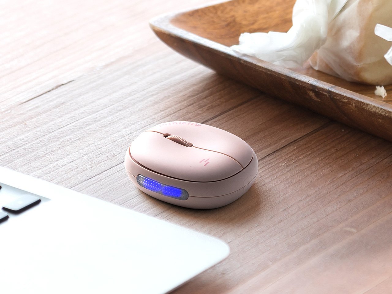 1746801641 300 Decouvrez la souris Bluetooth ultra compacte Plus petite quun etui - plare.