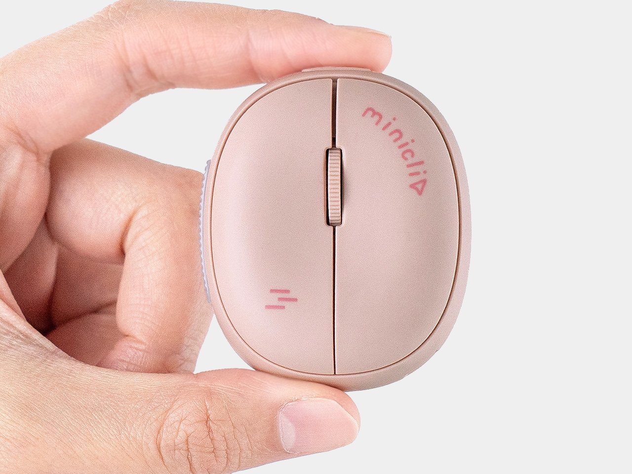1746801641 532 Decouvrez la souris Bluetooth ultra compacte Plus petite quun etui - plare.