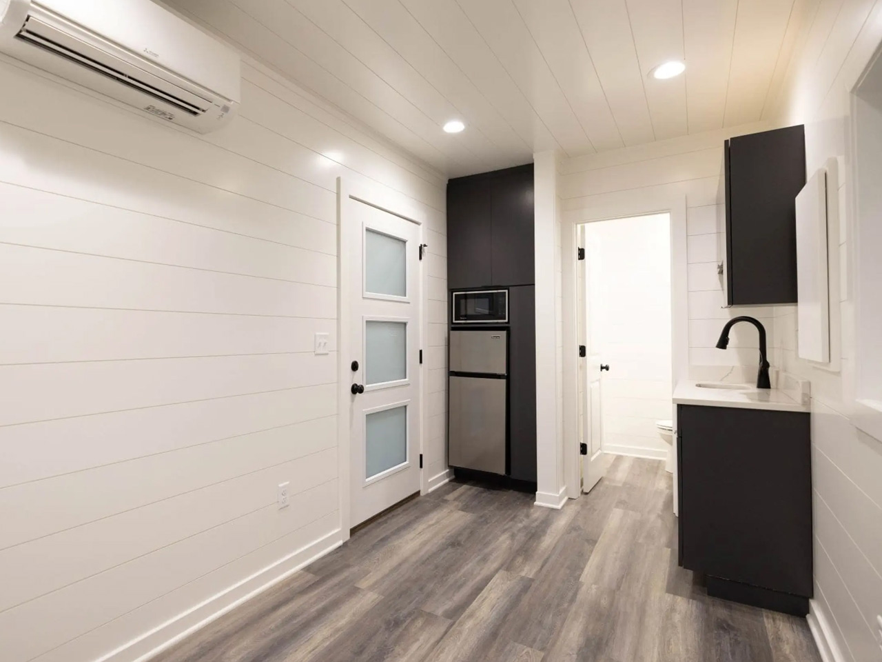 1746835603 834 Decouvrez la Tiny House Economique en Conteneur Maritime Un - plare.