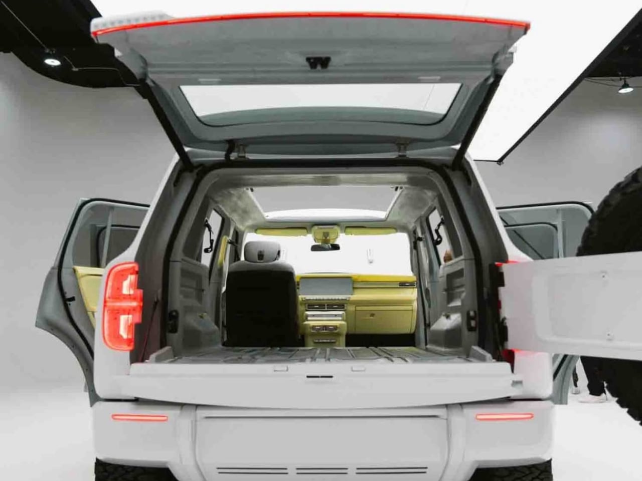 1747071490 171 Scout Traveler SUV Decouvrez Comment un Design Epure Redonne - plare.
