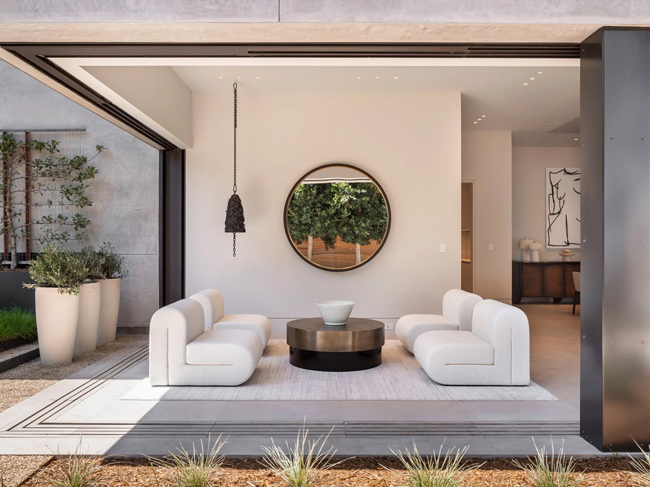 1747570356 465 5 Secrets to Achieving Timeless Elegance with Luxury Minimalism and - plare.