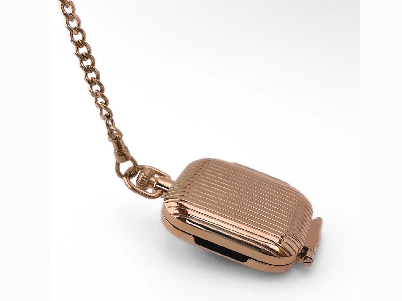 1747673772 159 Transformez Votre Apple Watch en Montre de Poche Vintage ou - plare.