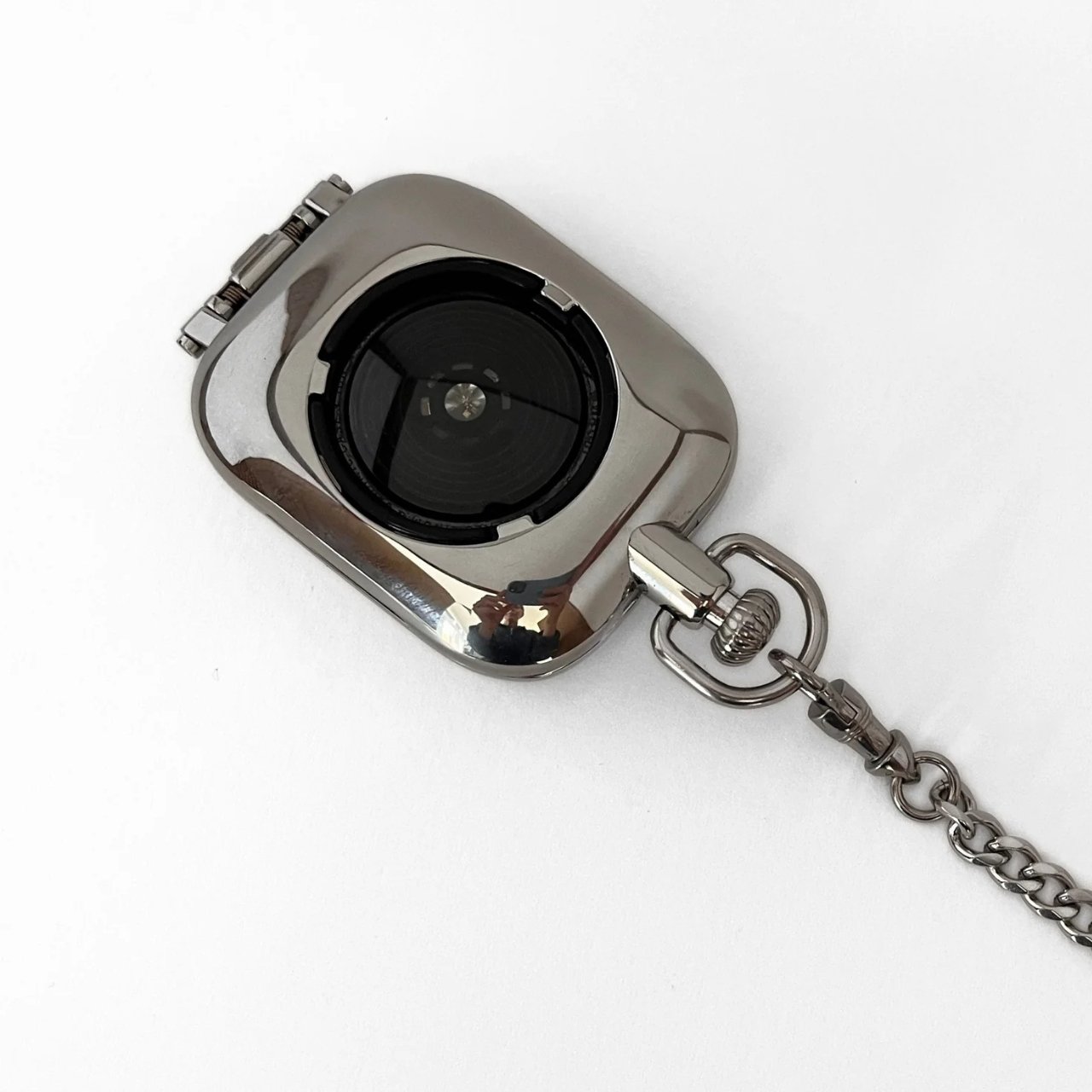 1747673772 830 Transformez Votre Apple Watch en Montre de Poche Vintage ou - plare.