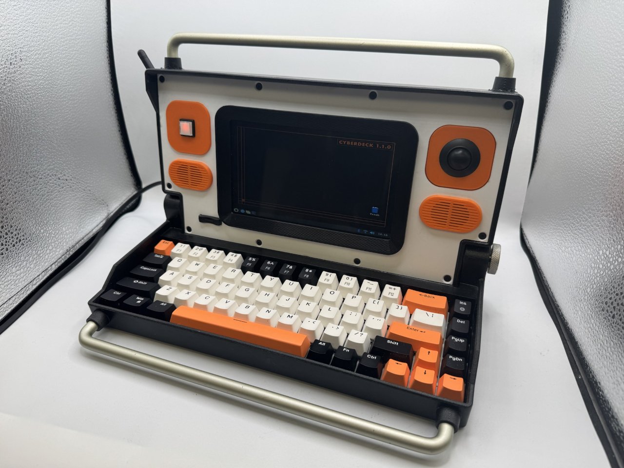 1747929015 105 Transformez Votre Briefcase en Cyberdeck Le Guide Ultime pour - plare.