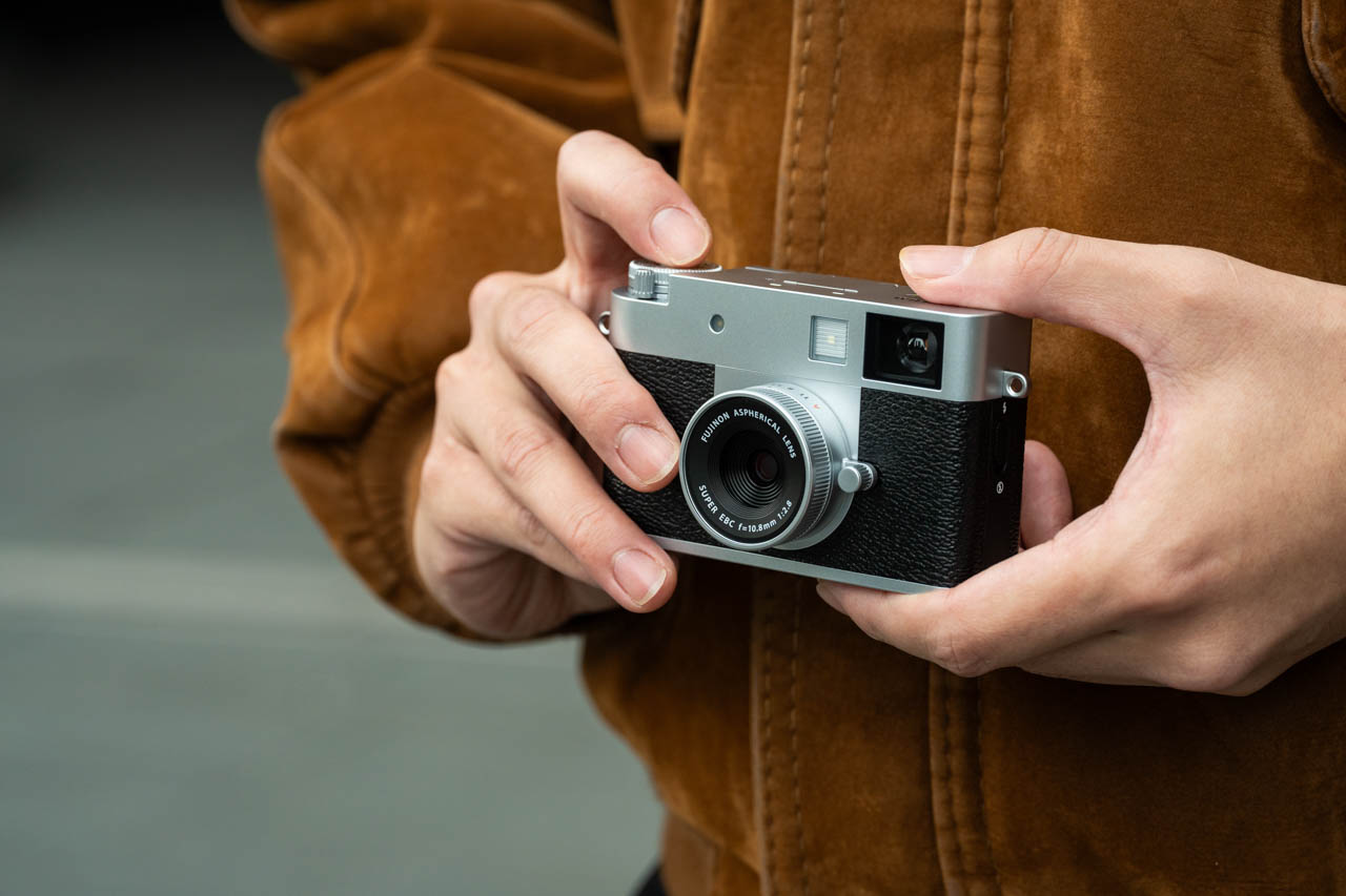 1747936465 7 Decouvrez le Nouveau Fujifilm X Half La Revolution de - plare.