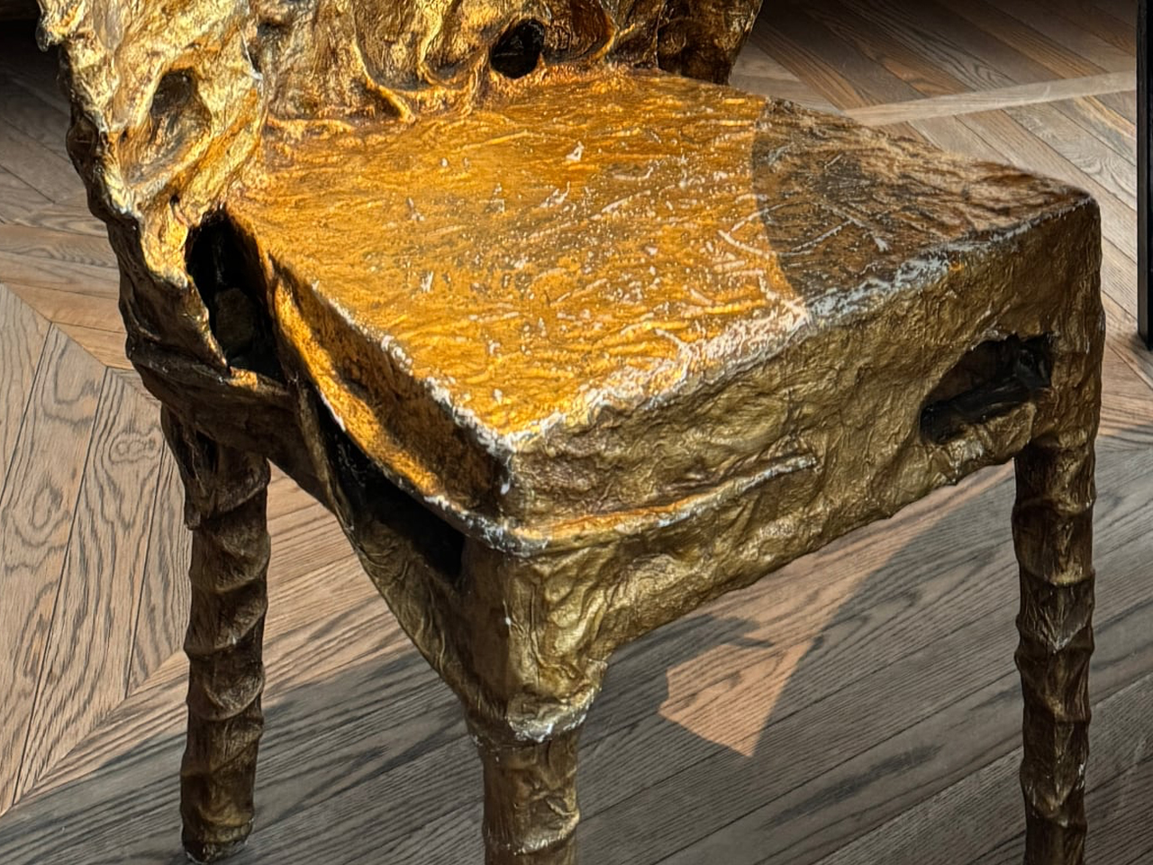 1748100130 127 Decouvrez Comment les Metalliques Chaleureux Peuvent Revolutionner Votre Interieur - plare.