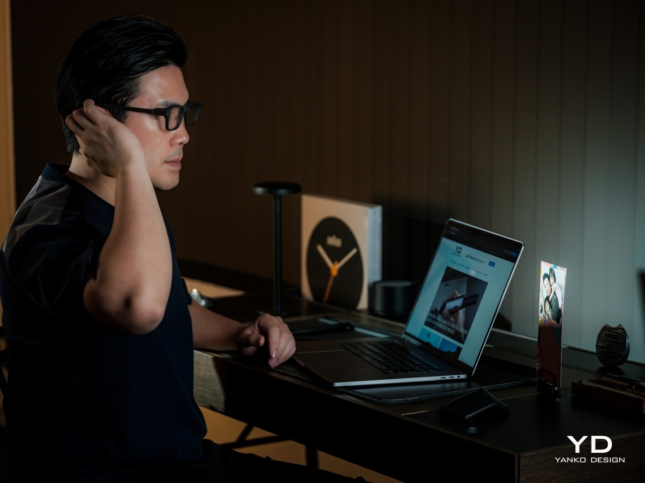1748225084 752 Decouvrez les lunettes G1 dEven Realities la technologie discrete - plare.