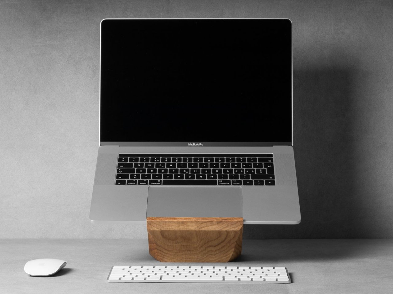 1748267506 74 Revelez votre Espace de Travail Le Support en Bois - plare.