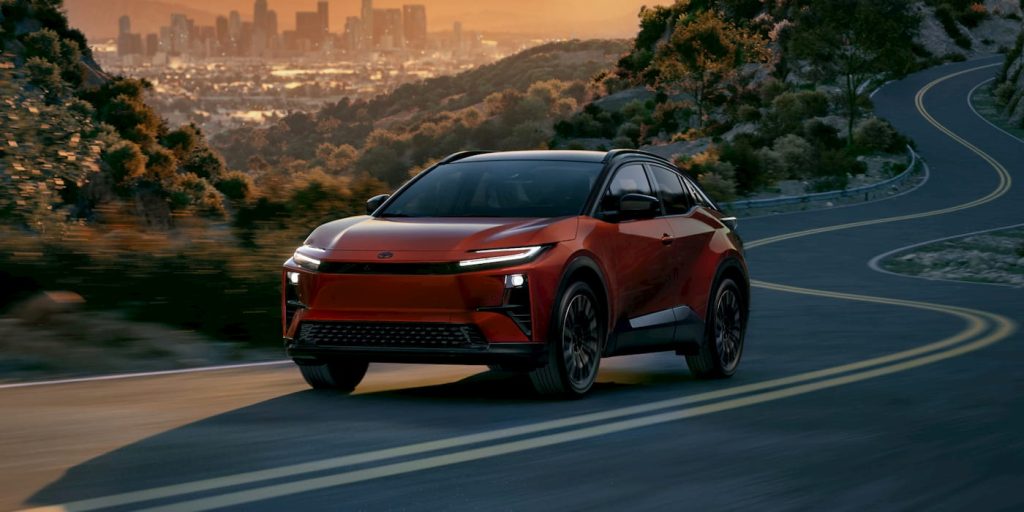 Toyota prépare son avenir électrique avec de nouveaux hybrides, PHEV et EV - plare. Toyota-C-HR-EV-US