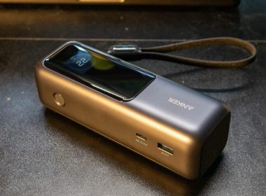 Anker 25K battery two - plare.