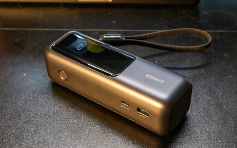 Anker 25K battery two - plare.