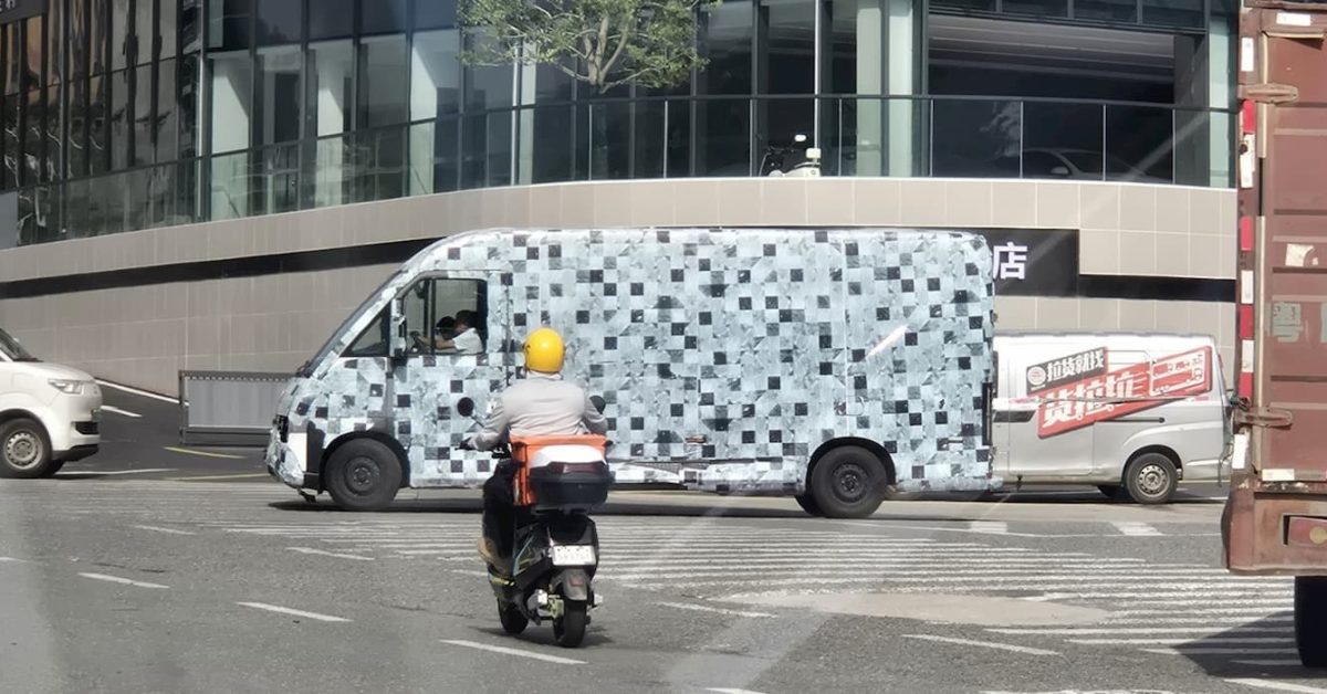 BYDs global electric van - plare.