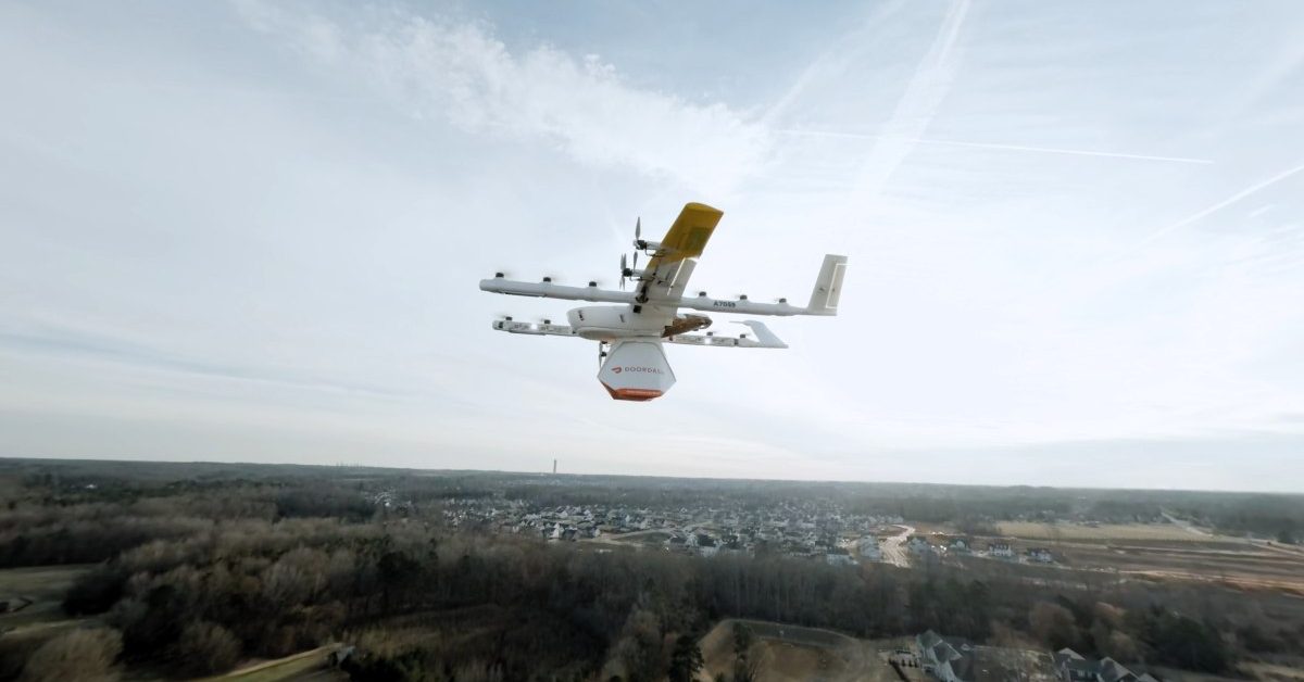 Charlotte fait l'expérience de la livraison par drone DoorDash : une nouvelle ère pour la restauration rapide en ligne.