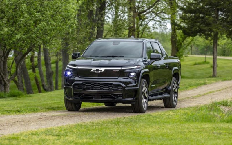 Chevys Silverado EV LT 2 - plare.