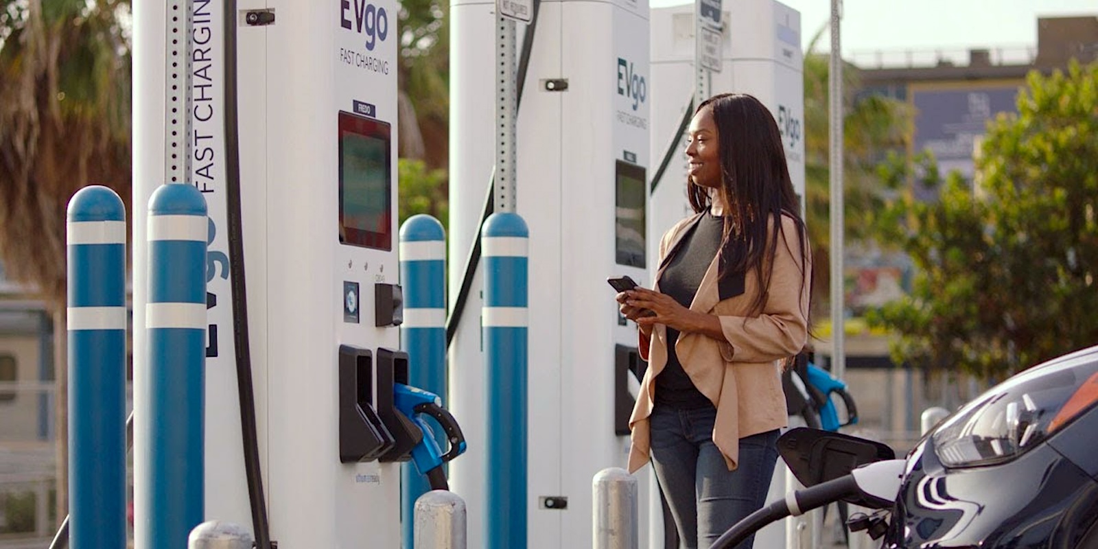 Chicago intensifie ses efforts pour un réseau de recharge de véhicules électriques plus équitable et accessible - plare. public EV charging, including curbside, envisioned in Chicago plan