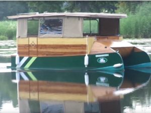 Decouvrez Comment Construire un Catamaran Electrique DIY Qui Trace Sa - plare.