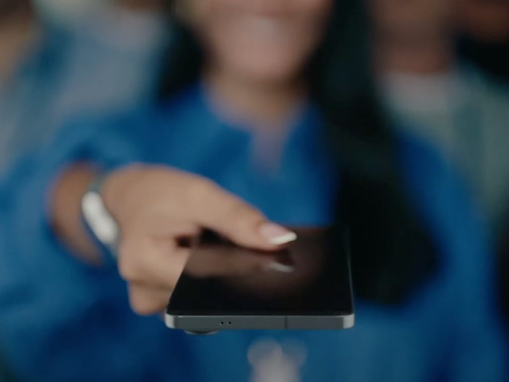 Découvrez comment le Galaxy S25 Edge Révolutionne le Design Flambeau avec un Écran Ultra-Fin !