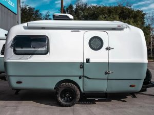 Decouvrez le Summit Le Camping Essentiel Ultra Leger pour des Aventures - plare.