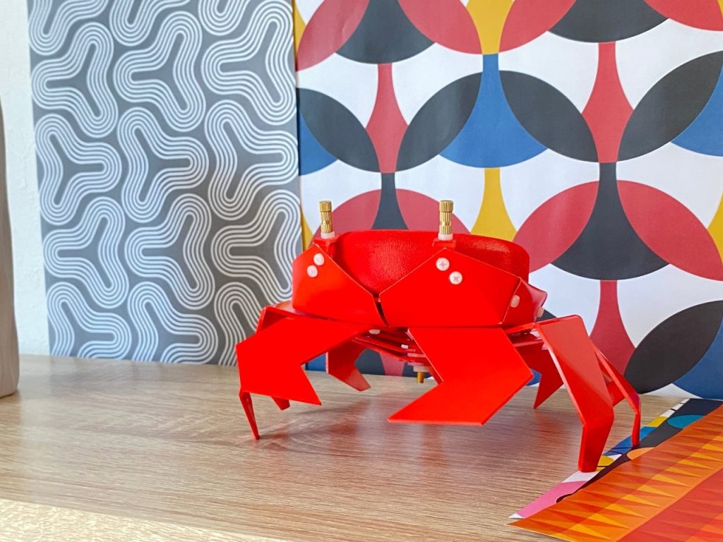 Découvrez le Support de Haut-Parleur Inspiré de l’Origami et des Crustacés : Élégance Minimaliste pour Sublimer Votre Espace !