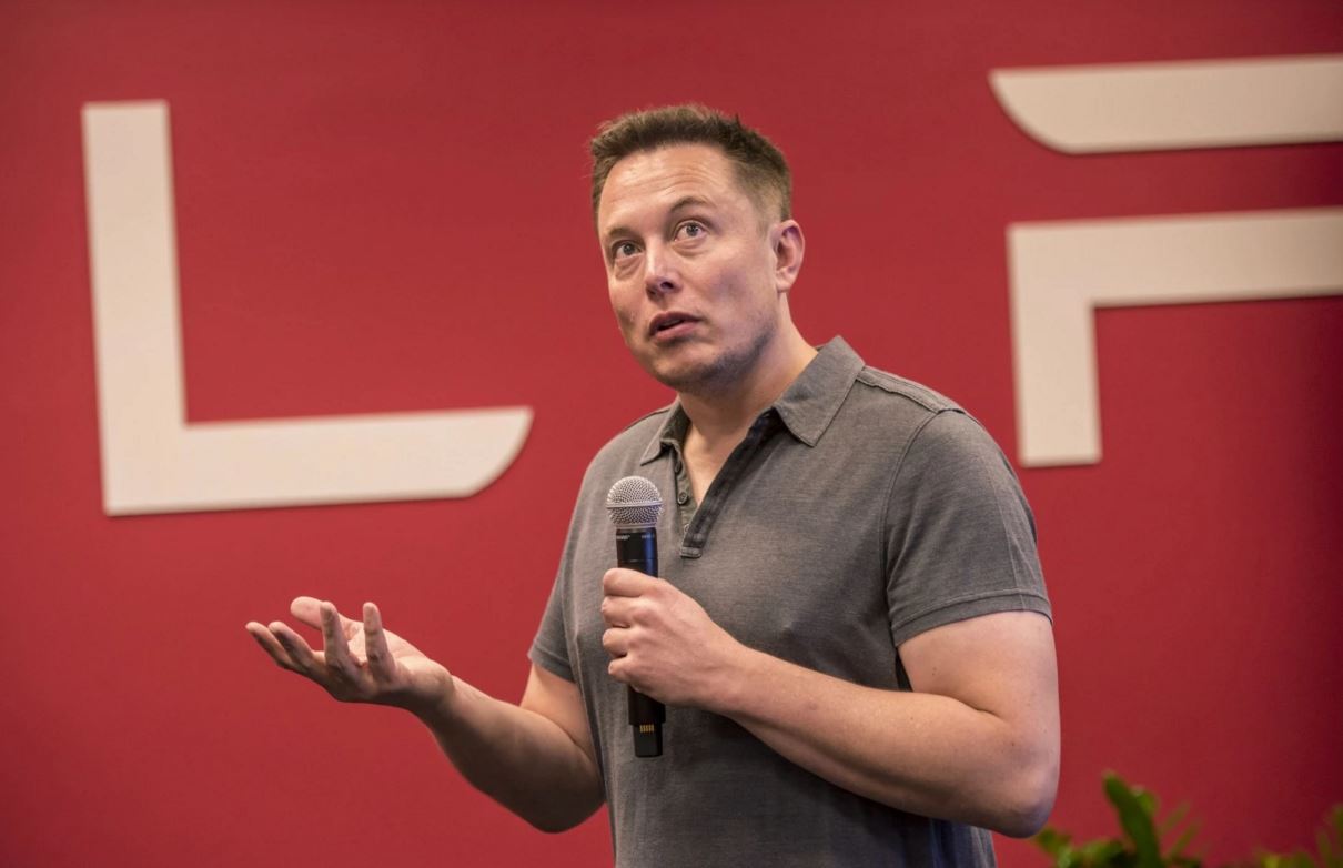 Elon Musk by Bloomberg News - plare.
