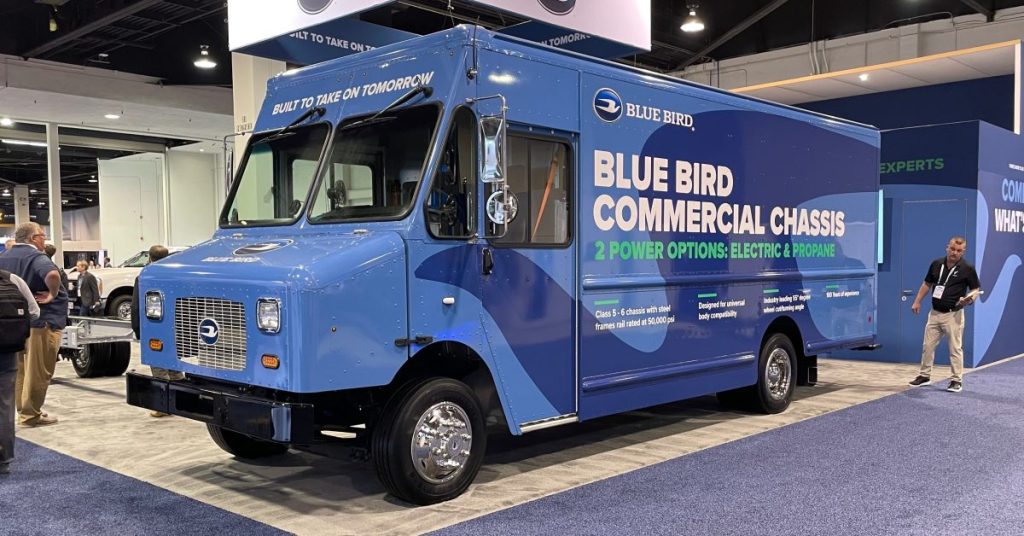 Blue Bird élargit son horizon : entrée sur le marché des camions électriques légers et moyens