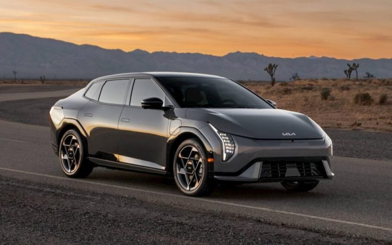 Kia EV4 low cost EV - plare.