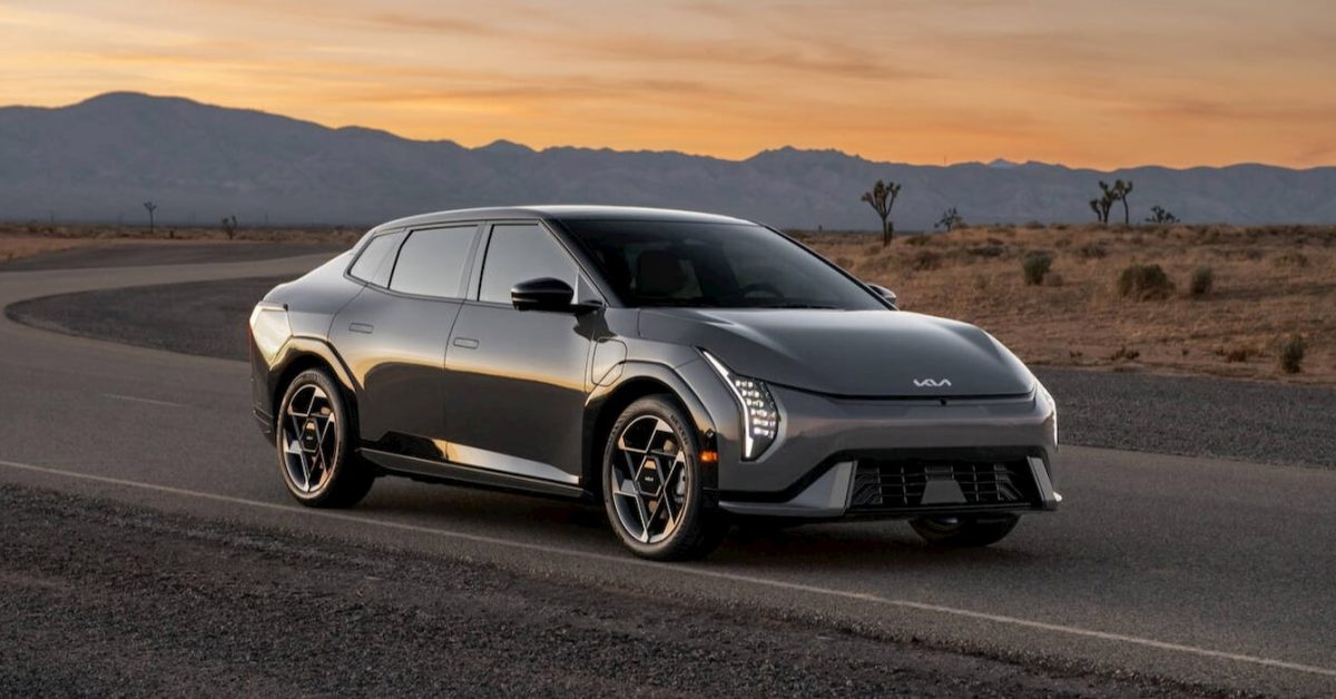 Kia EV4 low cost EV - plare.