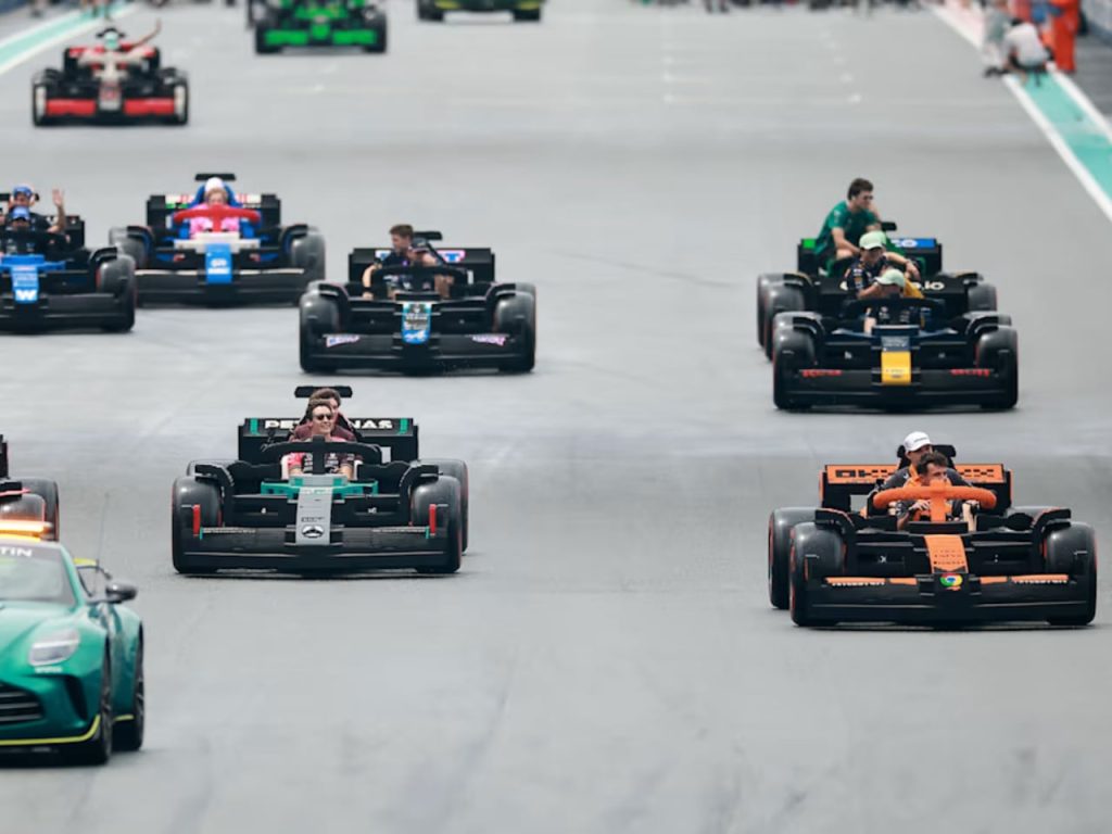 LEGO Réinvente la Formule 1 : Des Voitures en Taille Réelle Captivent au Grand Prix de Miami !