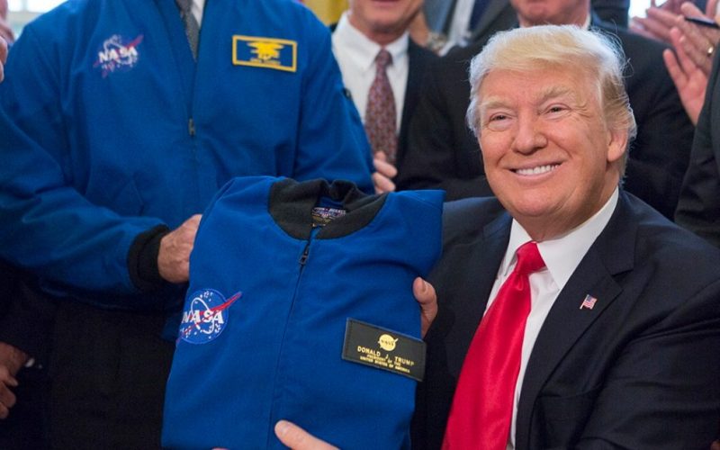 La Maison Blanche alloue des fonds à la NASA pour la Lune et Mars, sans compromis