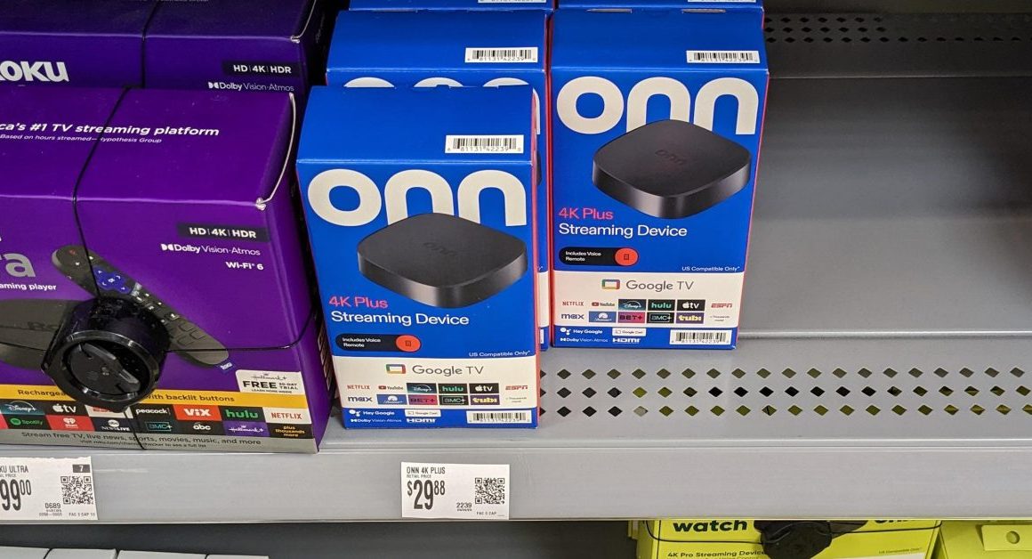 Le Onn 4K Plus de Walmart avec Google TV arrive en magasin, offrant une expérience de streaming abordable avec USB-C