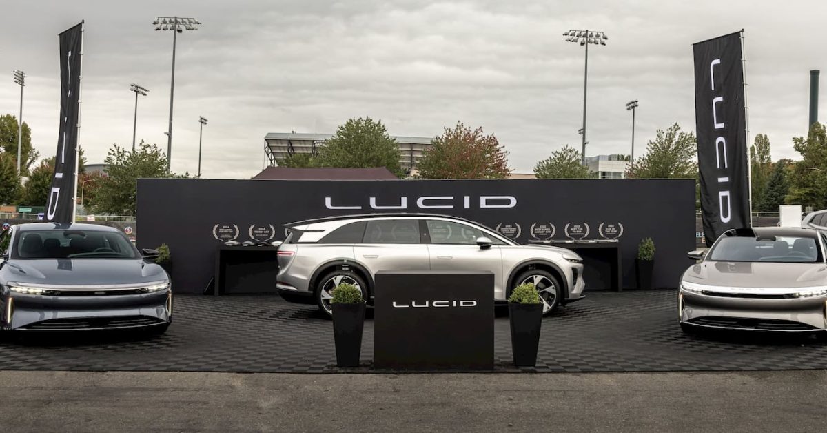 Lucid orders Tesla owners - plare.