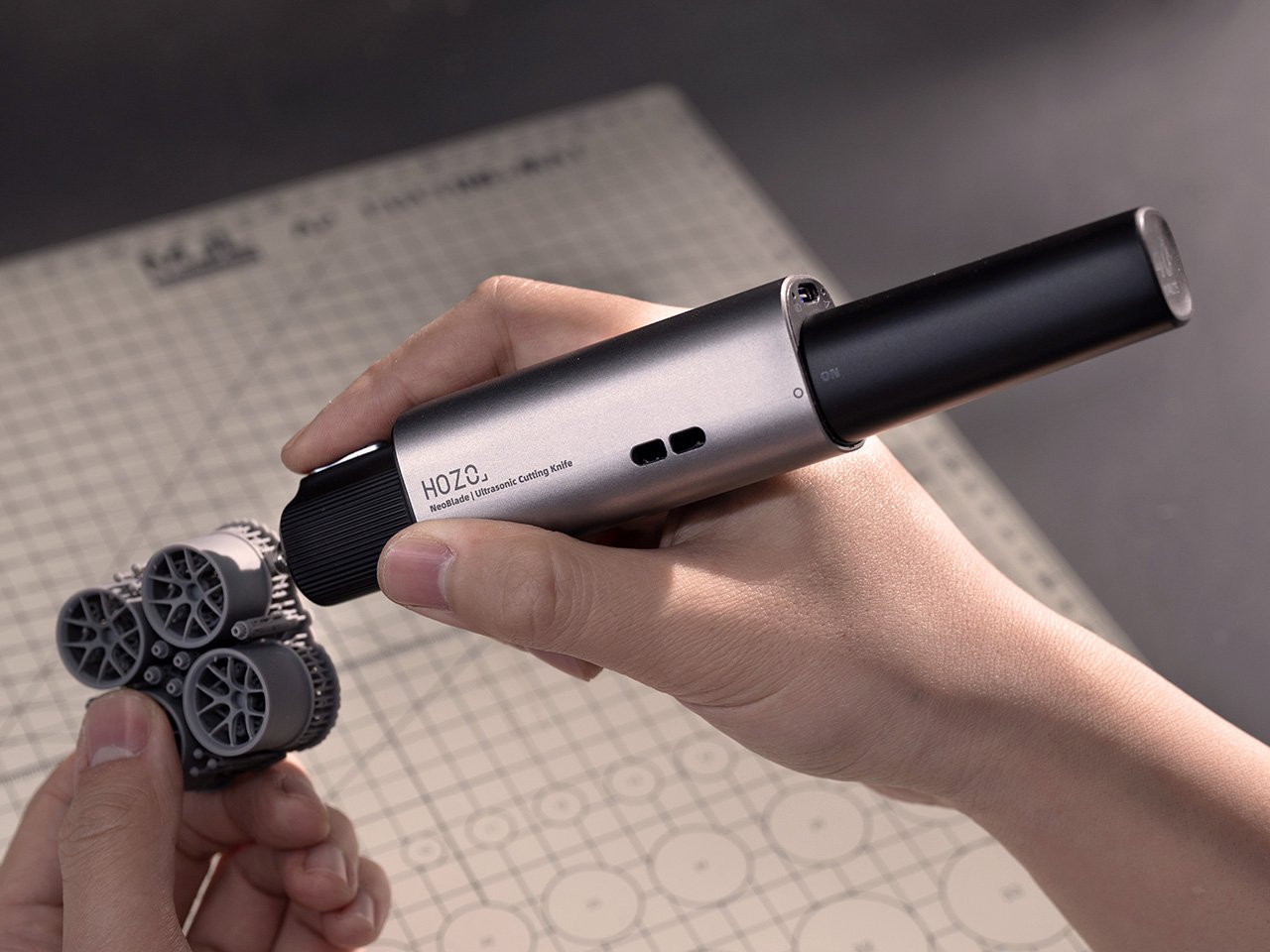 NeoBlade Wireless Ultrasonic Cutter for Evolved Makers layout - plare.